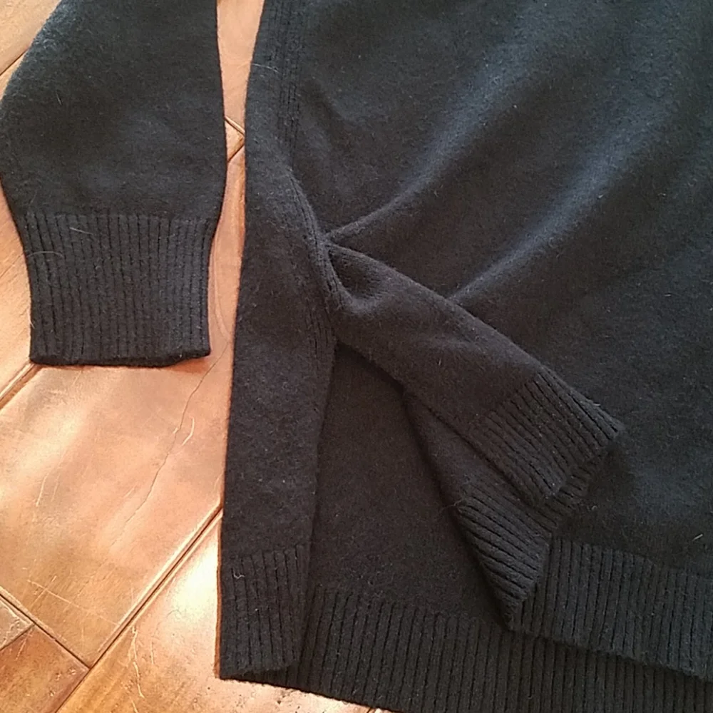 Anthropolgie Black V Neck Sweater sz L - Picture 7 of 16